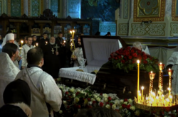   Відспівування харківського мера Геннадія Кернеса транслювали   в п  рямому етері  