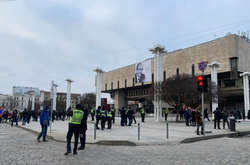 У центрі Харкова прощаються з Кернесом. Кличко теж приїхав (відео)