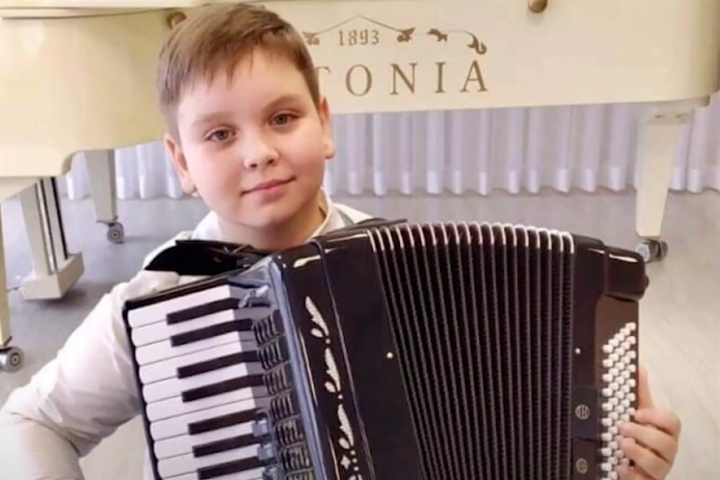Восьмилітній музикант із Донеччини переміг на престижному конкурсі у Франції