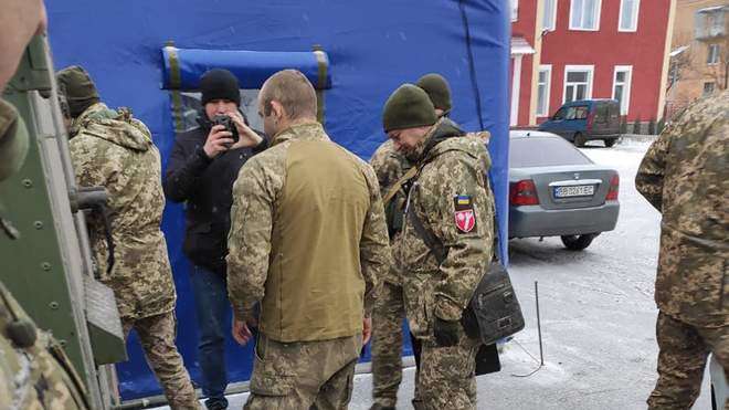 Боевики вернули пленного бойца 14-й ОМБР украинской стороне