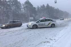 Пол дня снегопада: в Киеве произошло более 150 ДТП