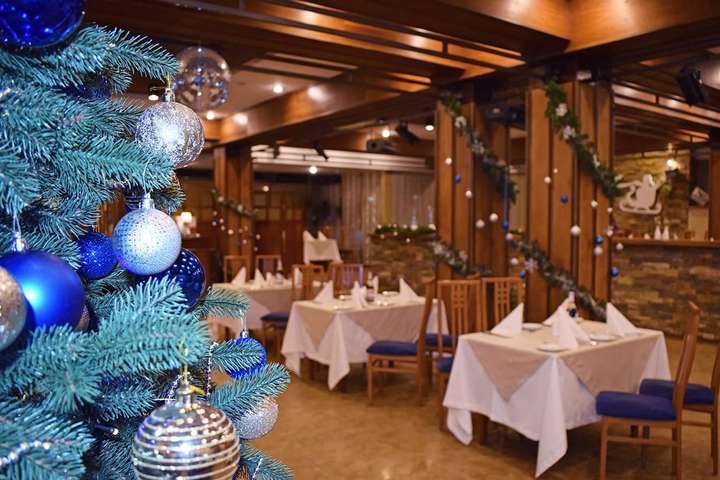 Карантин у Києві: чи будуть перевіряти ресторани в новорічну ніч