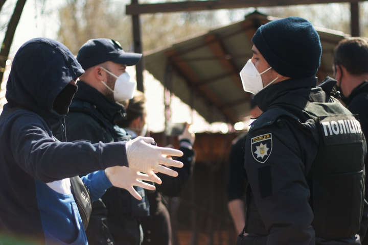8500 грн за выход на улицу: правительство предложило новые штрафы за нарушение карантина