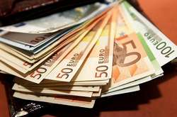 Курс валют на 24 грудня: євро зріс до максимуму за майже три роки