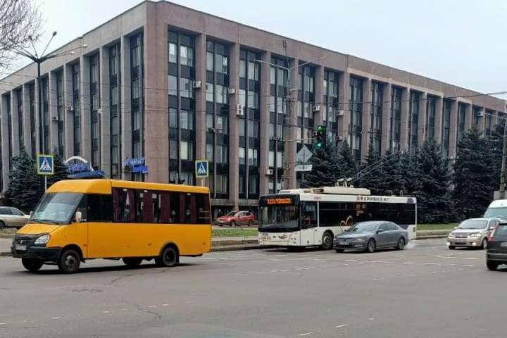 На батьківщині Зеленського міськрада планує зробити безкоштовний проїзд у громадському транспорті