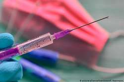 Протягом цього тижня у США розподіляють 5,1 мільйона доз вакцини Pfizer та BioNTech та 6 мільйонів доз Moderna