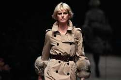 Знаменитая муза Карла Лагерфельда умерла в возрасте 50 лет