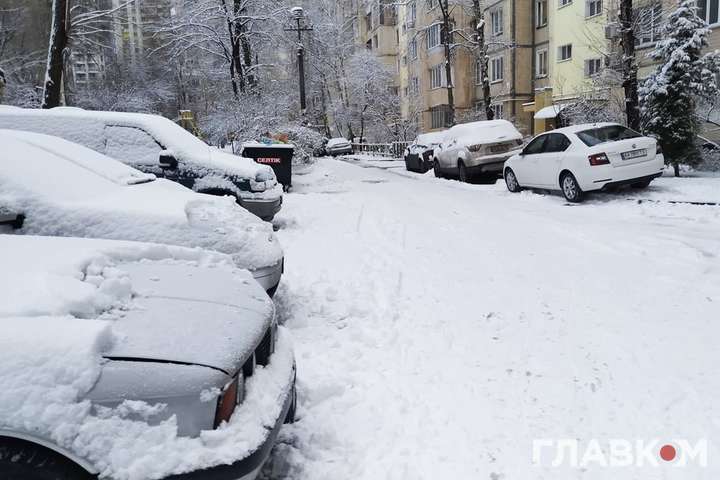 Сніг, дощ і потеплення до +12: прогноз погоди в Україні на п’ятницю