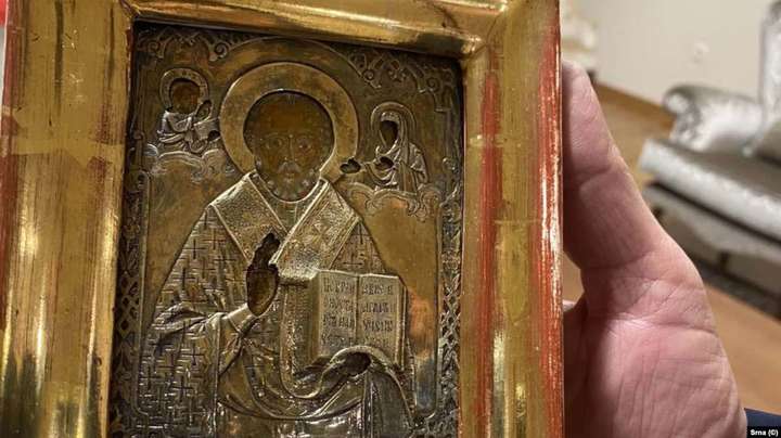 Подаренную Лаврову старинную украинскую икону вернули в Боснию