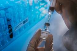 Вакцина від коронавірусу надійшла у всі країни ЄС. Вакцинація починається 27 грудня