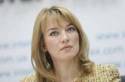 Депутатка запропонувала штрафувати політиків, які не розмовляють українською на роботі