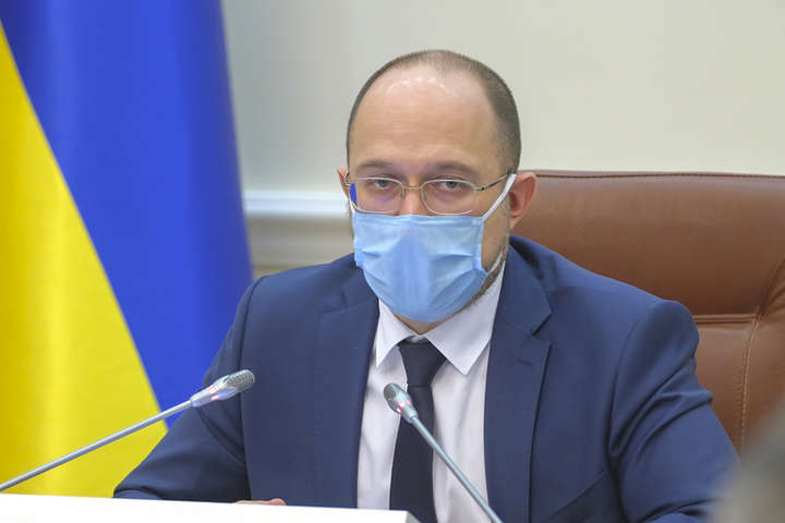 Уряд працює, щоб у 2021 році Україна отримала значно більше доз вакцин, ніж заплановано, – Шмигаль
