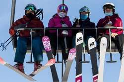 В Австрії через наплив туристів зачиняються гірськолижні курорти