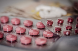 МОЗ купить експериментальні ліки від Covid-19, ігноруючи рекомендації ВООЗ
