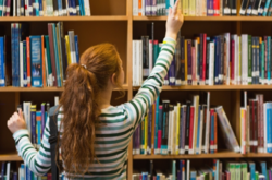 Під приводом децентралізації в Україні закривають бібліотеки 