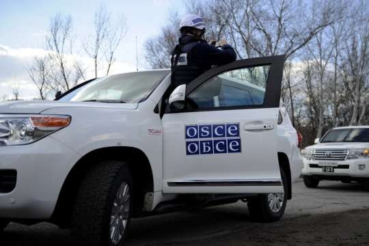 Місія ОБСЄ на Донбасі зафіксувала за добу понад 300 порушень «тиші»