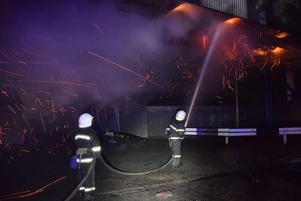 У Миколаєві сталась масштабна пожежа на зерновому терміналі