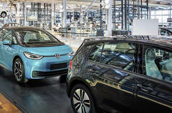 VW припиняє виробництво електромобіля e-Golf