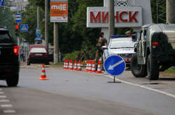 Місцевій владі Білорусі дозволили стягувати гроші за виїзд із країни