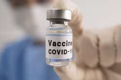 Pfizer і BioNTech вирішили прискорити пропозицію вакцини добровольцям з плацебо