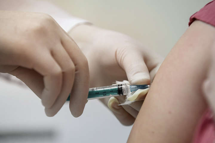 Науковці назвали несподівану умову для вакцинації від коронавірусу