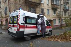 Мобільні бригади виїжджають на виклики для тестування киян на коронавірус
