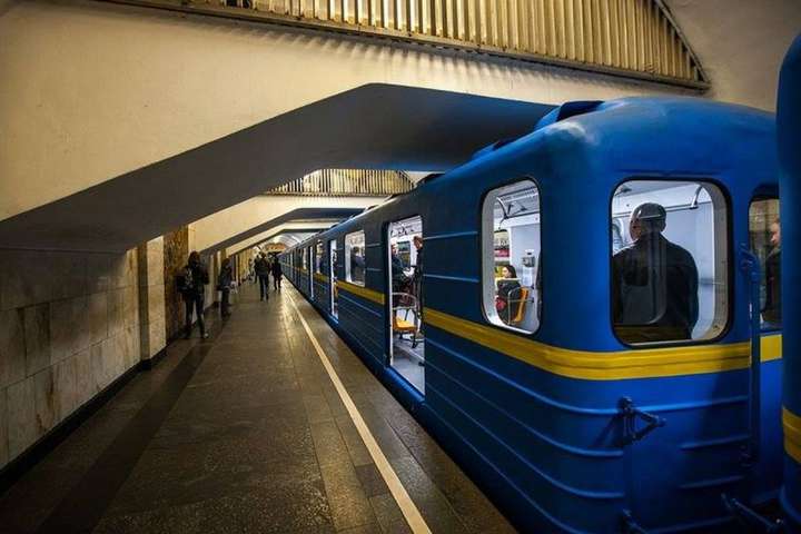 Стало відомо, скільки пасажирів зустріли Новий рік у столичному метро