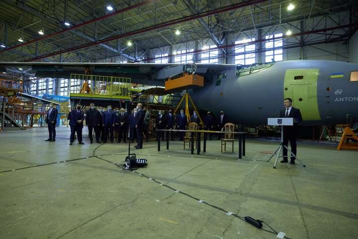 «Антонов» отримав кредит на будівництво трьох літаків для української армії