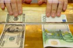 Офіційний курс євро та долара почав 2021 рік зростанням
