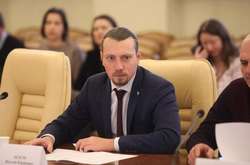 Законопроєкт №4535 більш чітко конкретизує, що староста не може суміщати свою діяльність з іншою посадою 