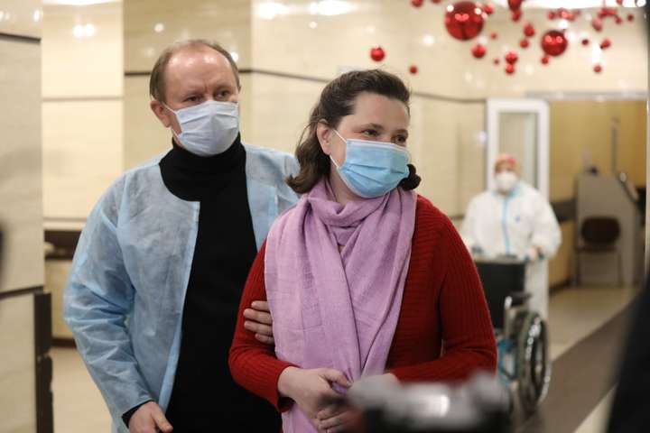 Було уражено понад 90% легень. У Львові виписали з лікарні матір шести дітей
