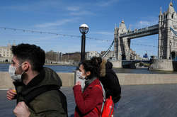 У Британії вперше за добу виявили понад 60 тисяч випадків Covid-19