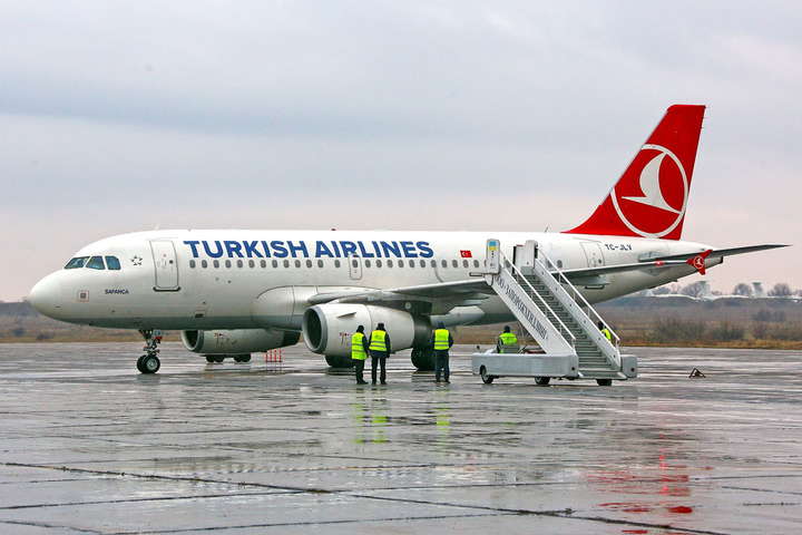 Вагітна іноземка на вісім годин затримала в Одесі рейс до Стамбула