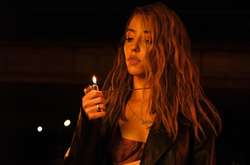 Надя Дорофеева решила привлечь к себе внимание фото в «голом» бикини