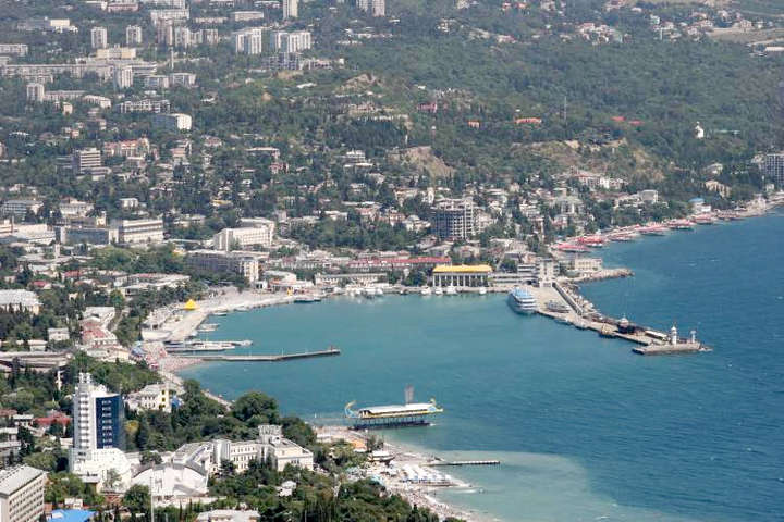 Британія уточнила умови користування кримськими портами для своїх кораблів