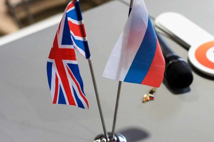 Британія не збирається послаблювати санкції проти Росії – МЗС