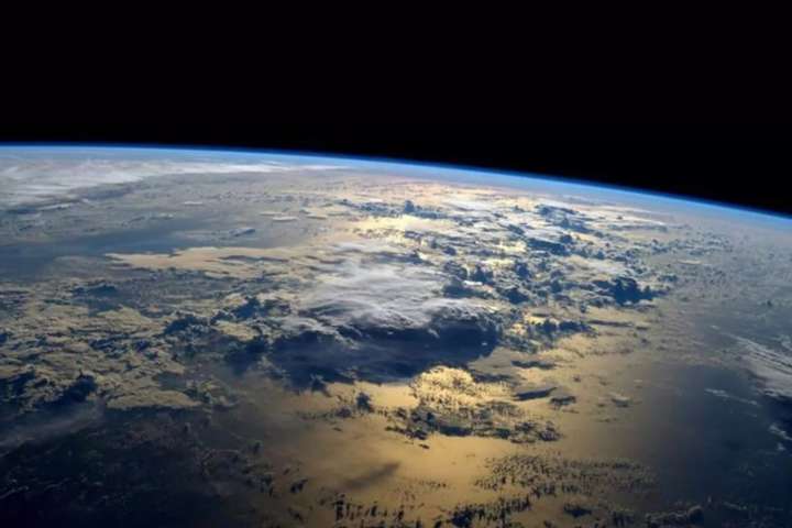 Над Землею закрилася рекордна озонова діра