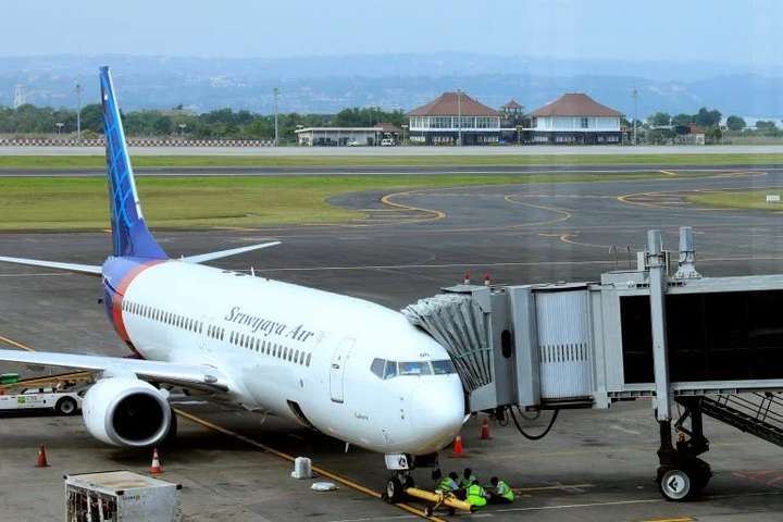В Індонезії розбився пасажирський літак з 62 людьми на борту