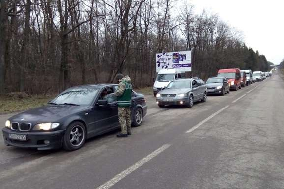 Праздники закончились. Украинцы начали массово выезжать в ЕС
