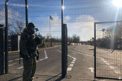 Пункти пропуску на Донбасі та біля Криму облаштують захистом від куль