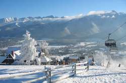 Взимку у Чорногорії можна кататись на лижах і відпочивати серед засніжених гір