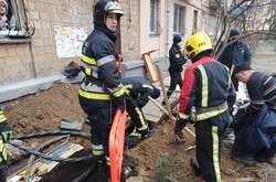 Трагедія в Києві: під обвалом ґрунту загинув чоловік (фото)