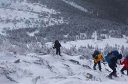 Завтра в Карпатах очікується хуртовина, туристам радять не ходити у гори