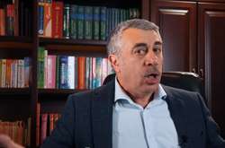 Комаровський розповів про біль в животі