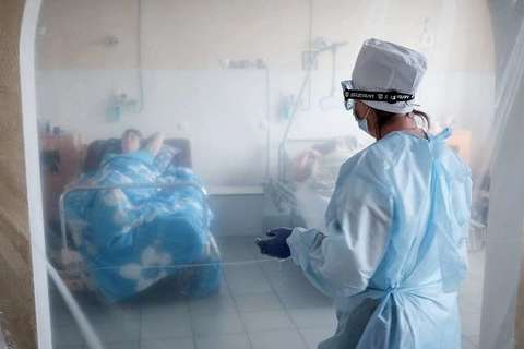 Коронавірус в Україні: кількість нових хворих стрімко зростає четверту добу поспіль 