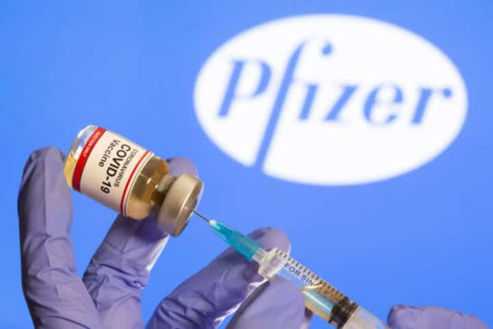 Росія заборонила використовувати Covid-вакцину Pfizer