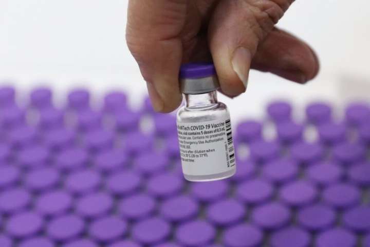 Ізраїль розслідує можливу контрабанду ковід-вакцини до України