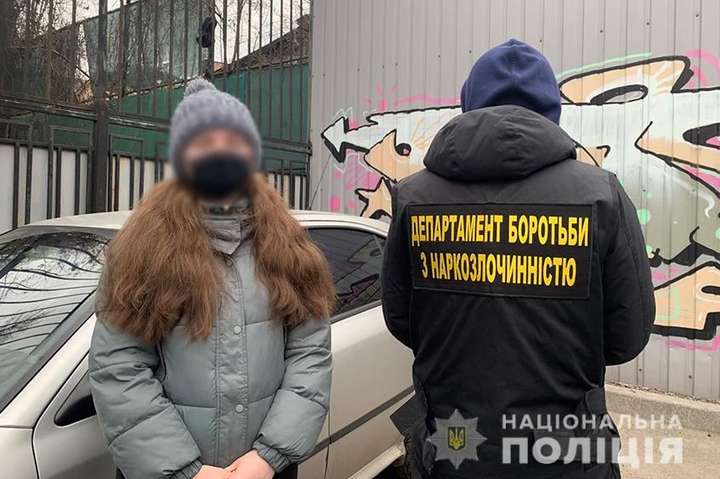 У Києві затримали організаторку інтернет-магазину з продажу амфетаміну (фото)