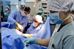 Операція в лікарні імені Едуара Ерріо тривала 15 годин