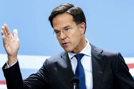 Уряд Нідерландів подав у відставку всього за два місяці до парламентських виборів